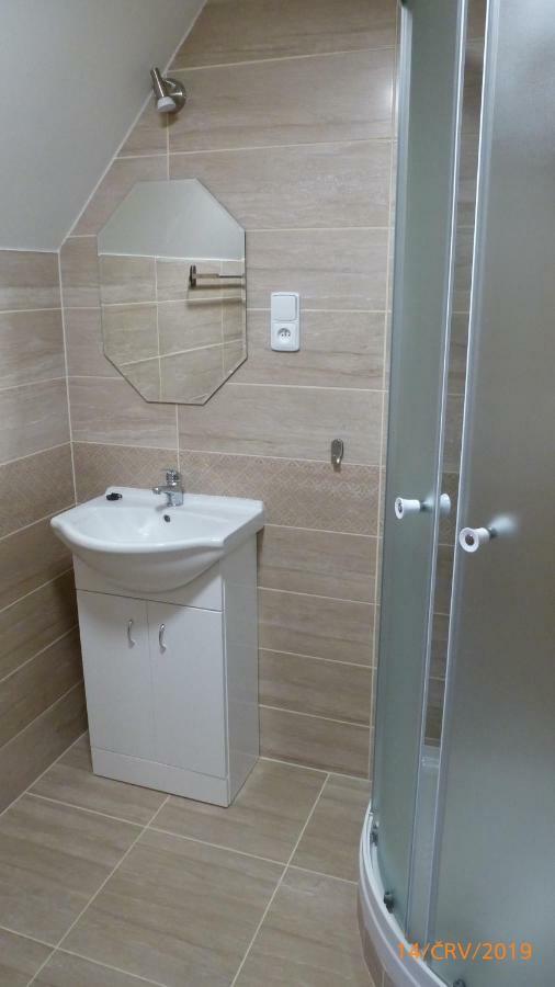 Penzion Sklar Novy Bor Bagian luar foto
