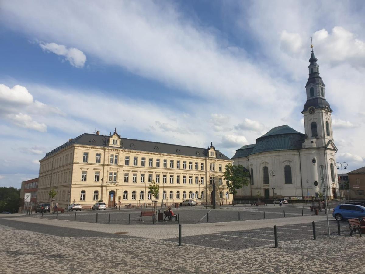 Penzion Sklar Novy Bor Bagian luar foto