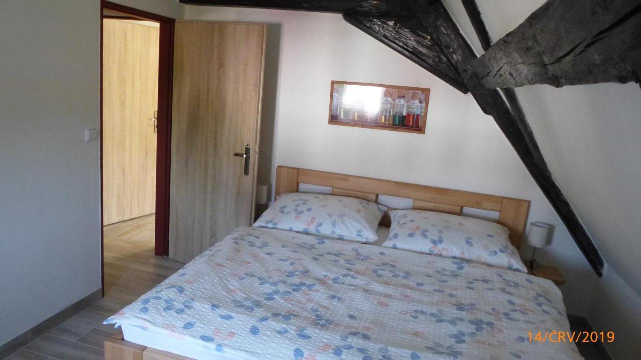 Penzion Sklar Novy Bor Bagian luar foto